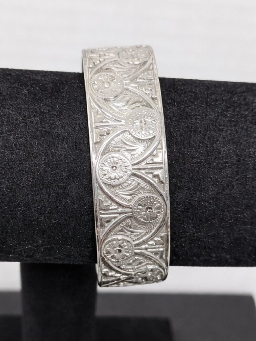 Montana Silversmiths Silver plated Zig Zag Bracelet Engraved